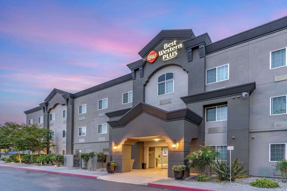 Best Western Plus Vineyard Inn 1