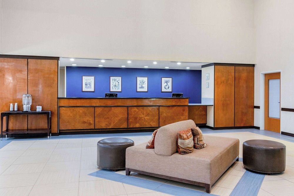 Spark by Hilton Plainfield Indianapolis Airport 2