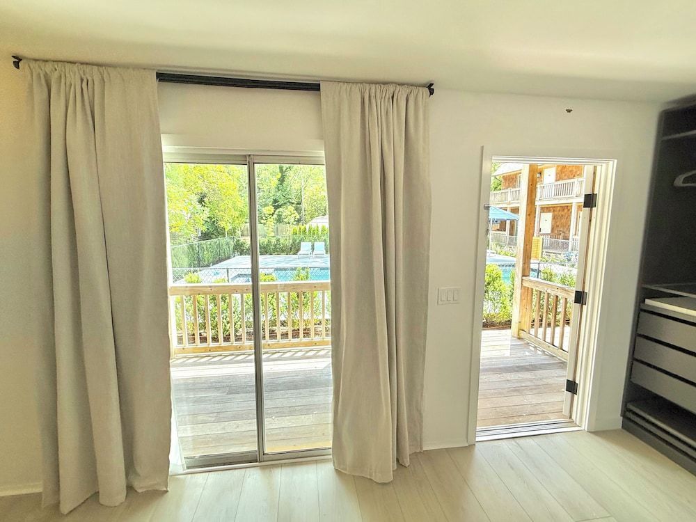 Wainscott Woods Retreat 1