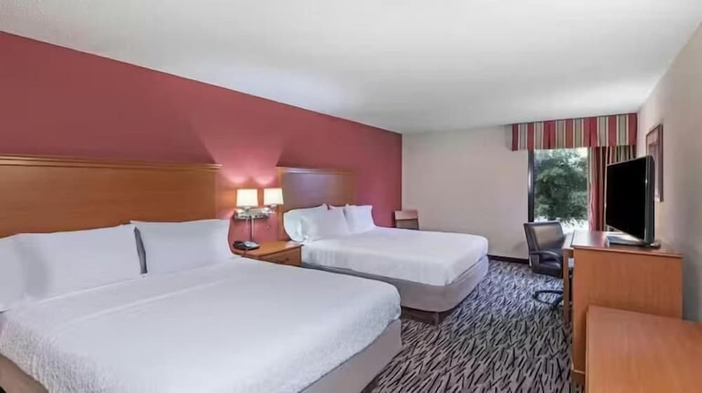 Aiken Midtown Hotel 2