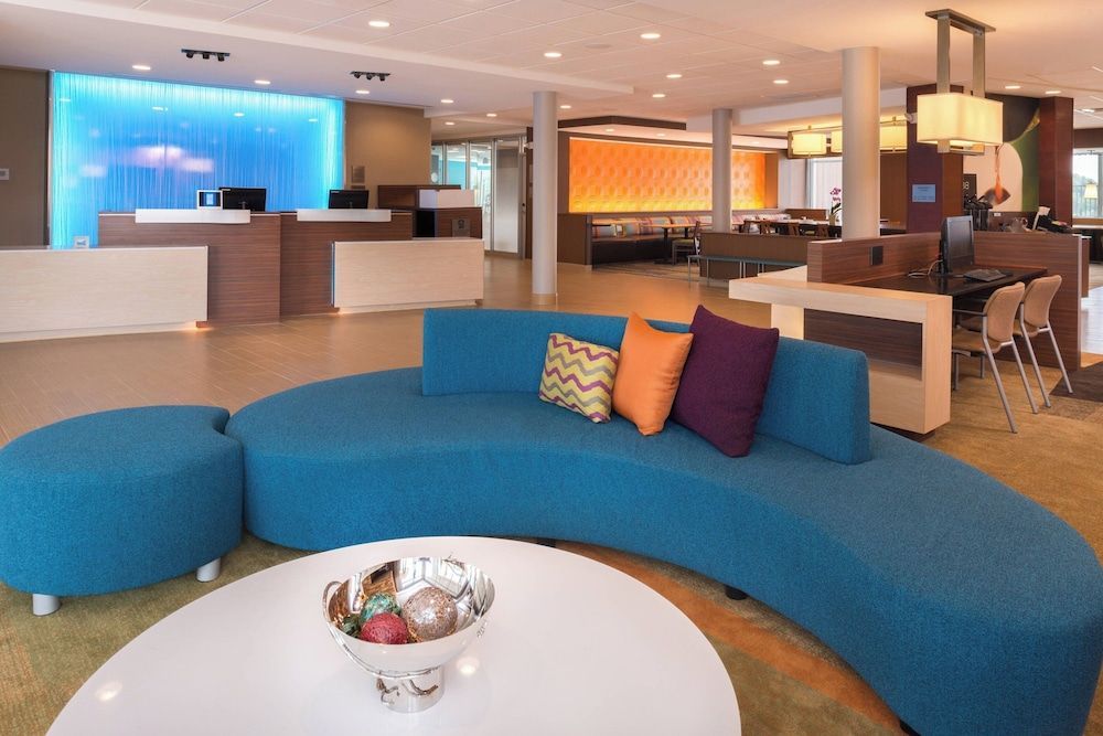 Fairfield Inn & Suites by Marriott Huntington 2