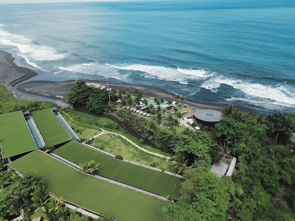 Hotel Komune and Beach Club Bali 1