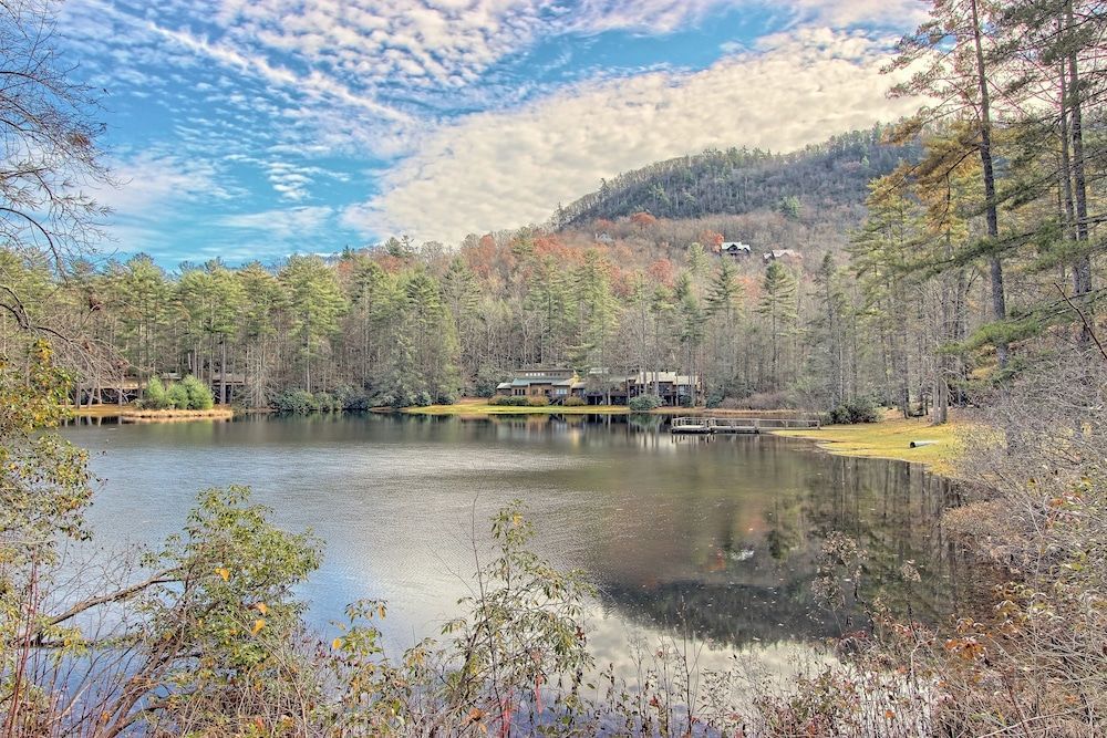 Foxhunt at Sapphire Valley 1