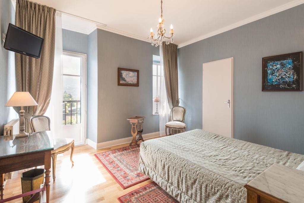 Logis Hôtel Beau Site 2