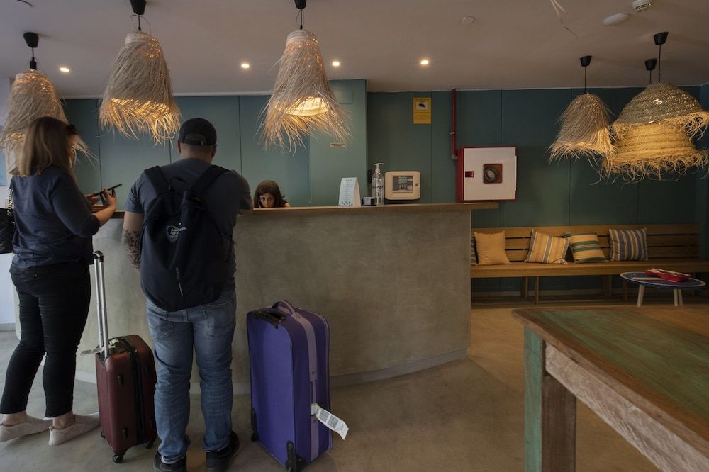Yomo Hostal BCN Port 2