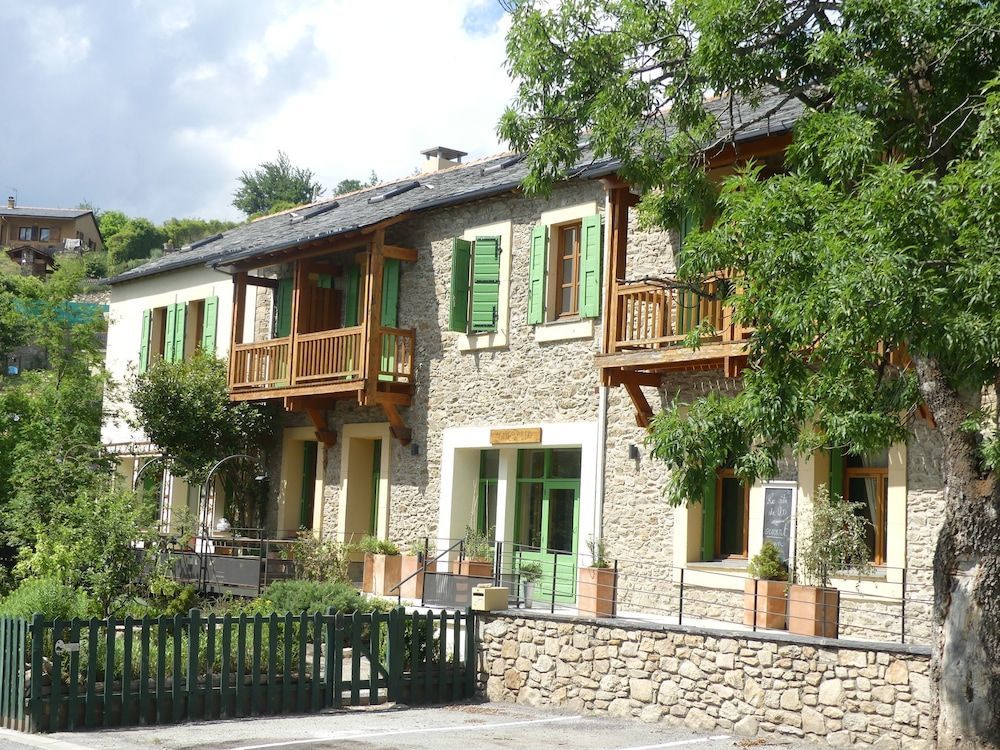 Gîte de Llo - Vue Pyrénées, chambres & PDJ inclus 1