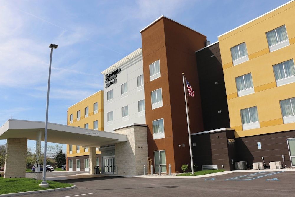 Fairfield Inn & Suites by Marriott Bowling Green 1