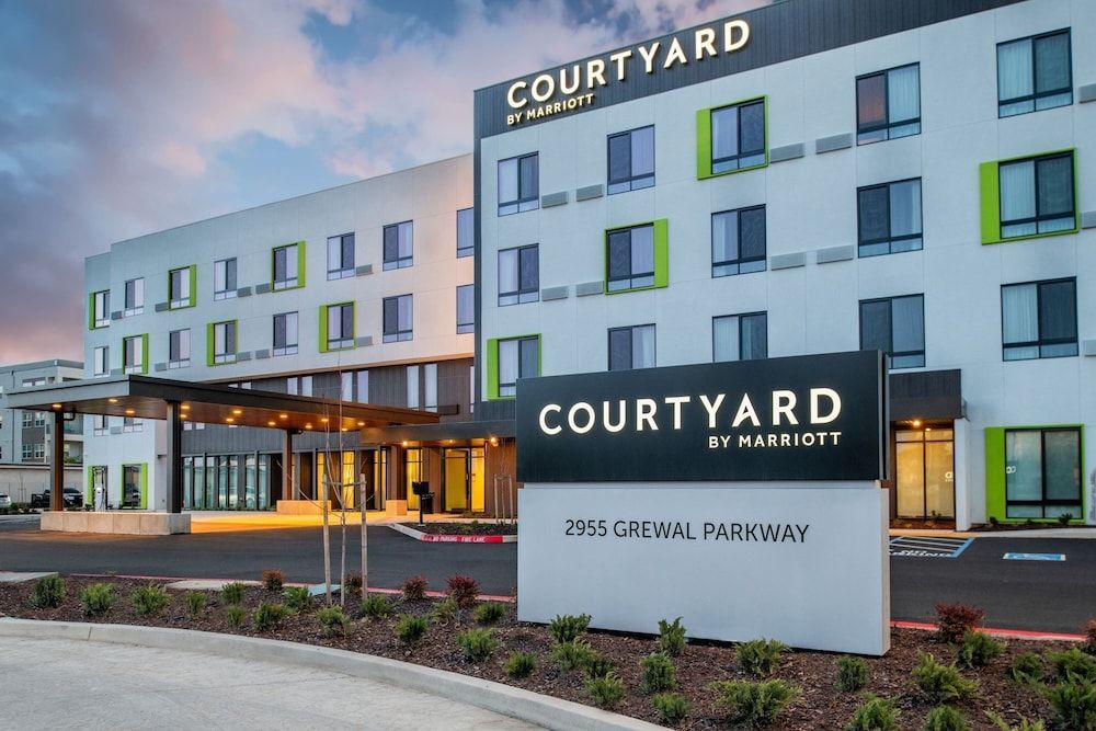 Courtyard by Marriott Modesto North 1