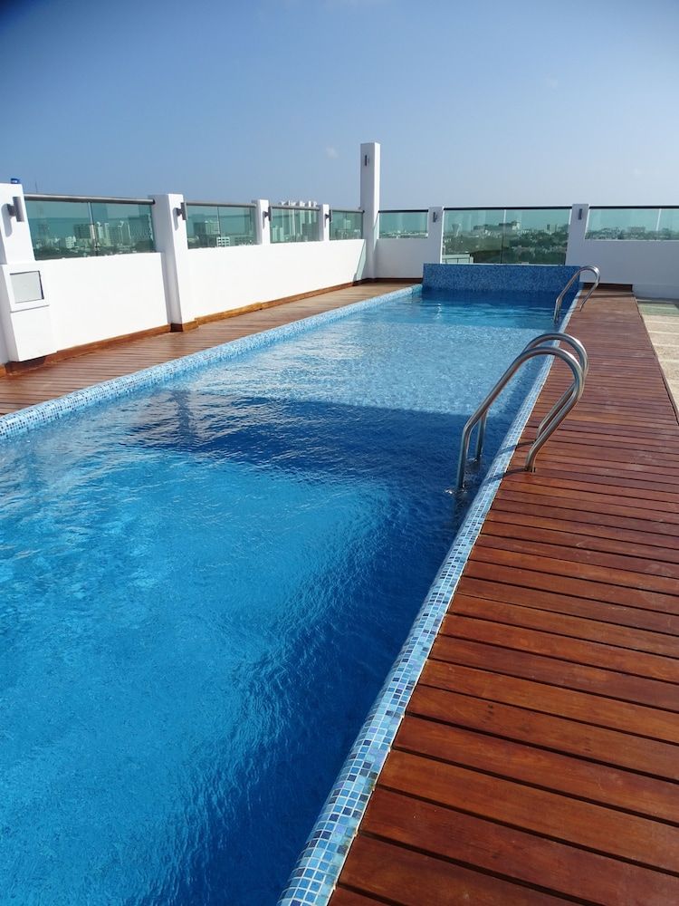 Hotel Kavia Plus 1