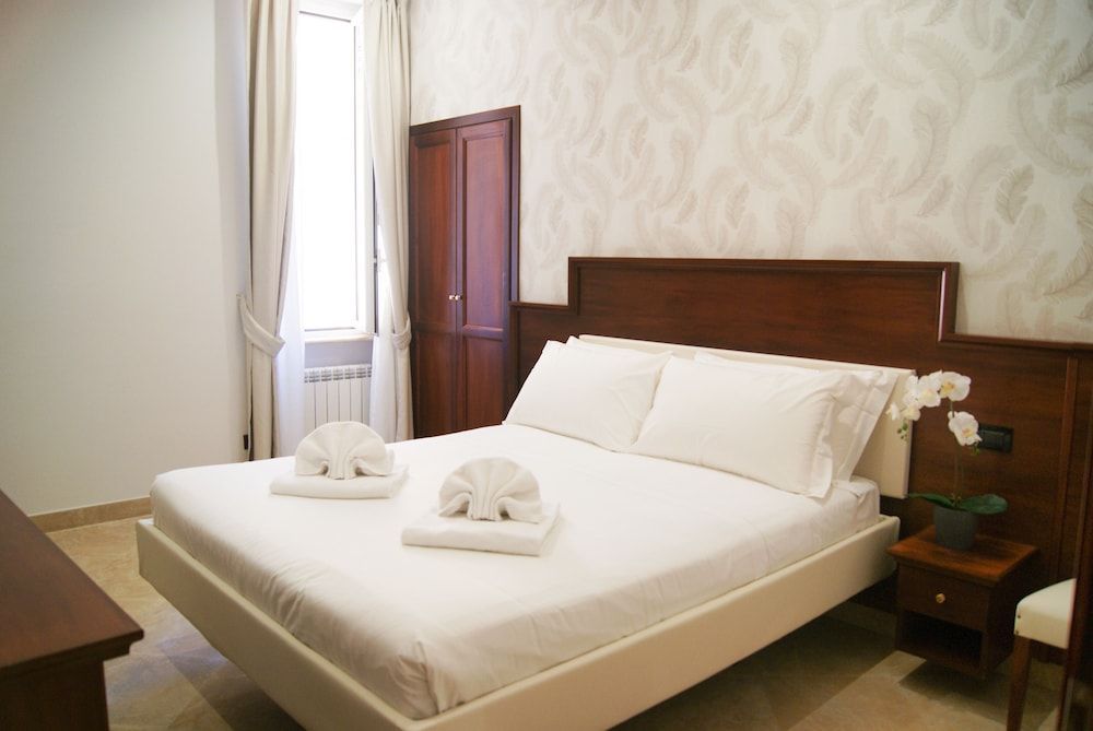 Glam Luxury Rome 2