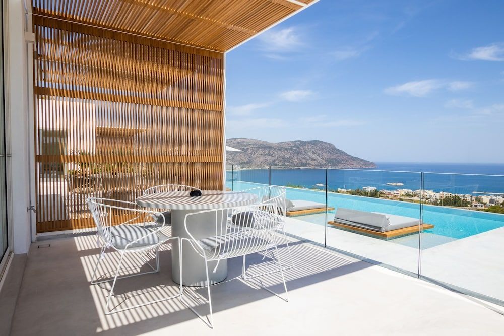 ISTIA LUXURY VILLAS 2