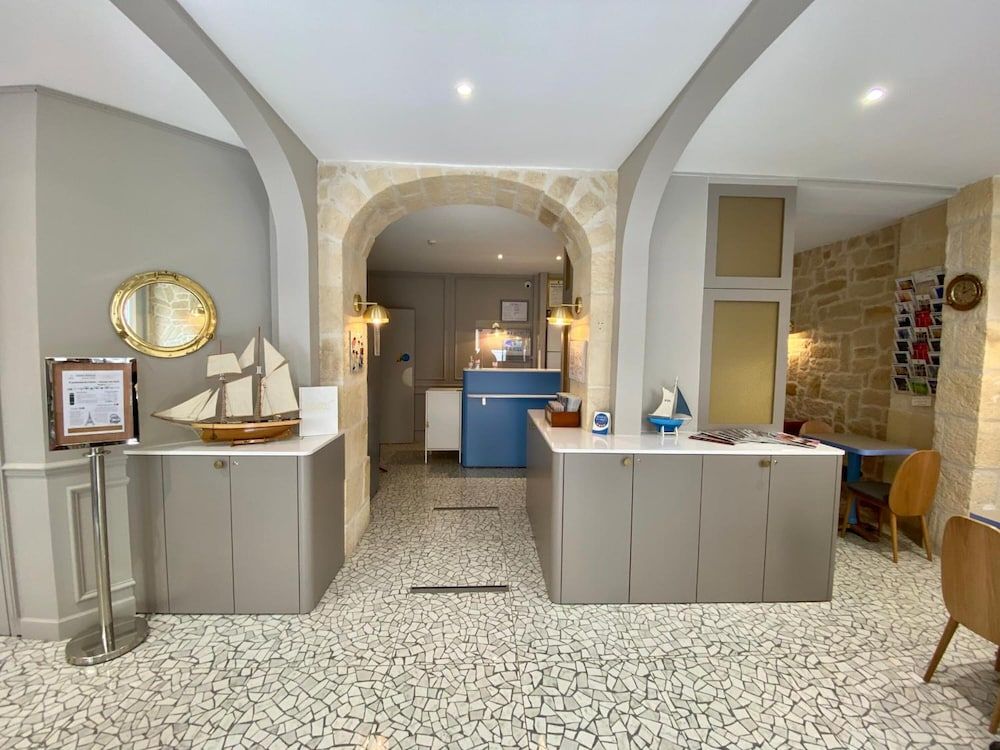 Hôtel L'Amiral 2