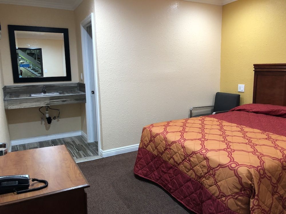 Rosa Bell Motel - Los Angeles 1