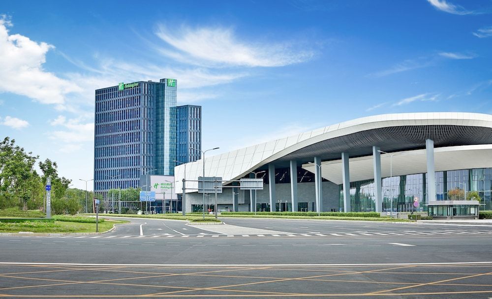 Holiday Inn CHENGDU QINHUANG by IHG 1