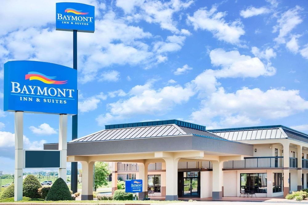 Baymont by Wyndham Clarksville Northeast 1