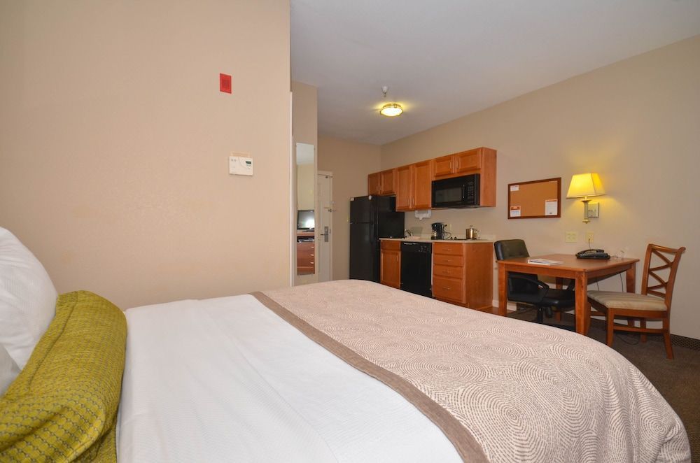 Candlewood Suites CLARKSVILLE by IHG 2
