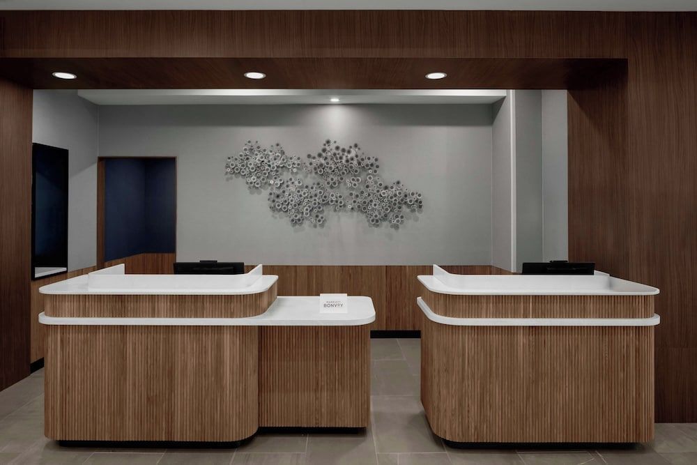Courtyard by Marriott San Jose Airport 2