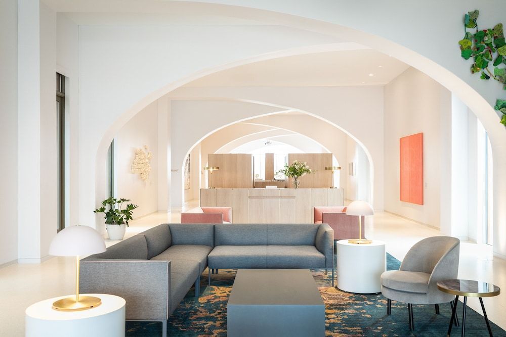 The Doyle Hotel 2