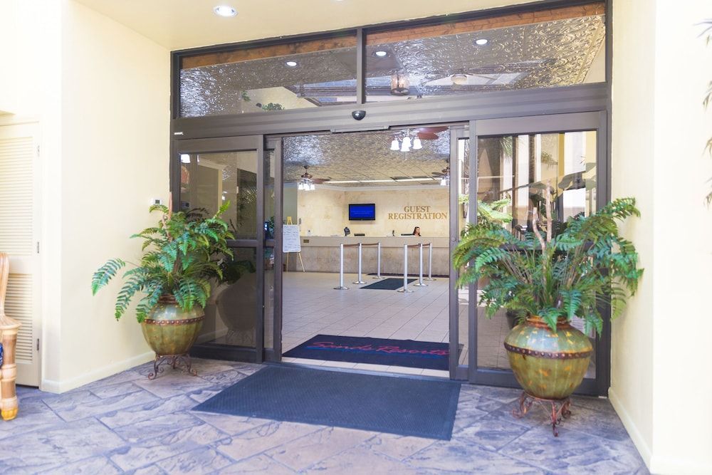Sand Dunes Resort and Suites 2