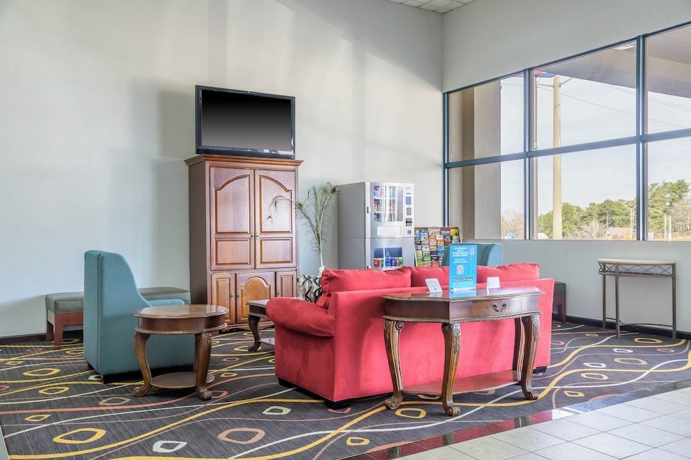 Motel 6 Forsyth, GA Tift College 2