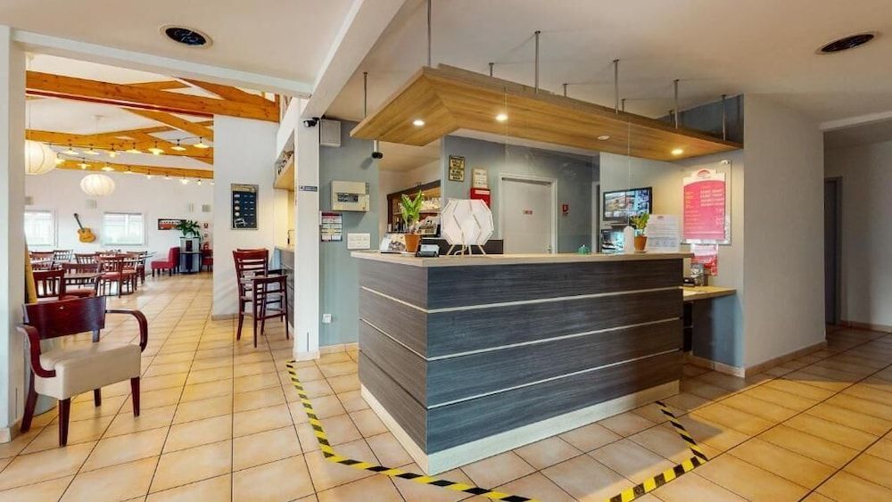 Ever Route 64 Brit Hotel Tarbes Ibos 2