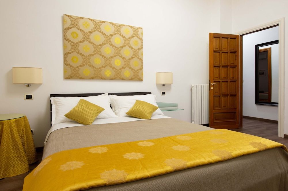 L'Insolita Reggia 1