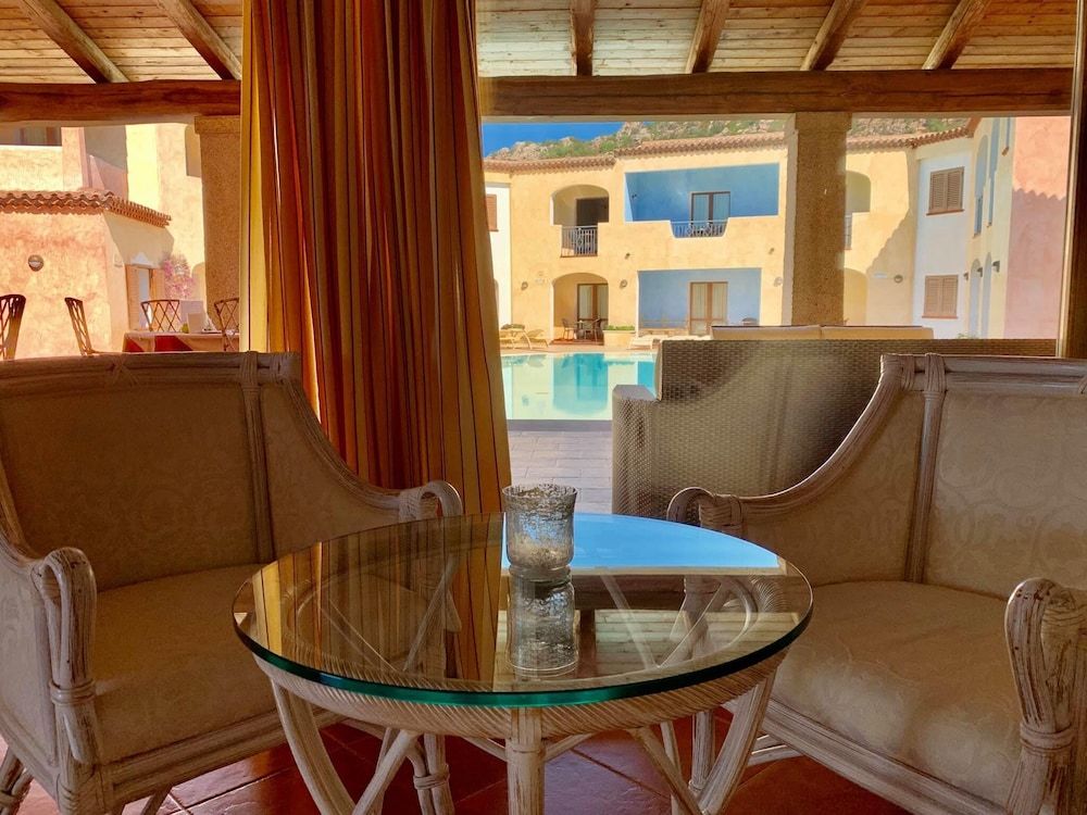 Hotel Monti Di Mola 2