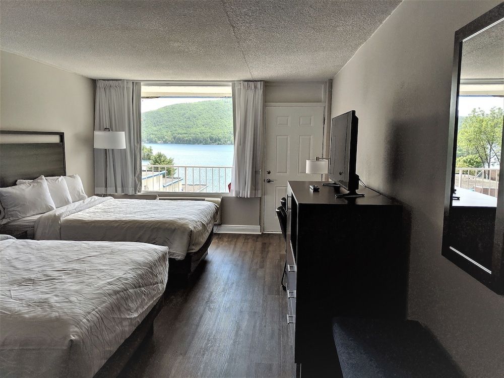 Lakefront Terrace Resort 2