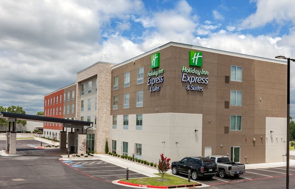 Holiday Inn Express & Suites TULSA SOUTH - WOODLAND HILLS by IHG 1