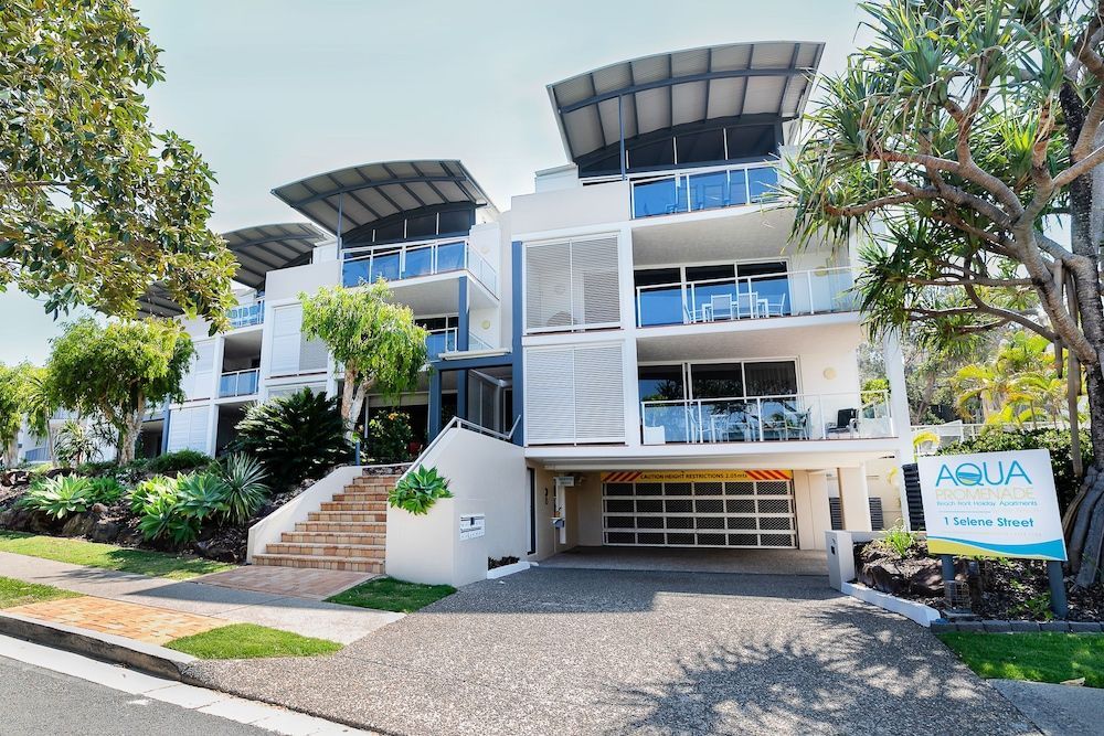 Aqua Promenade Beachfront Holiday Apartments 1