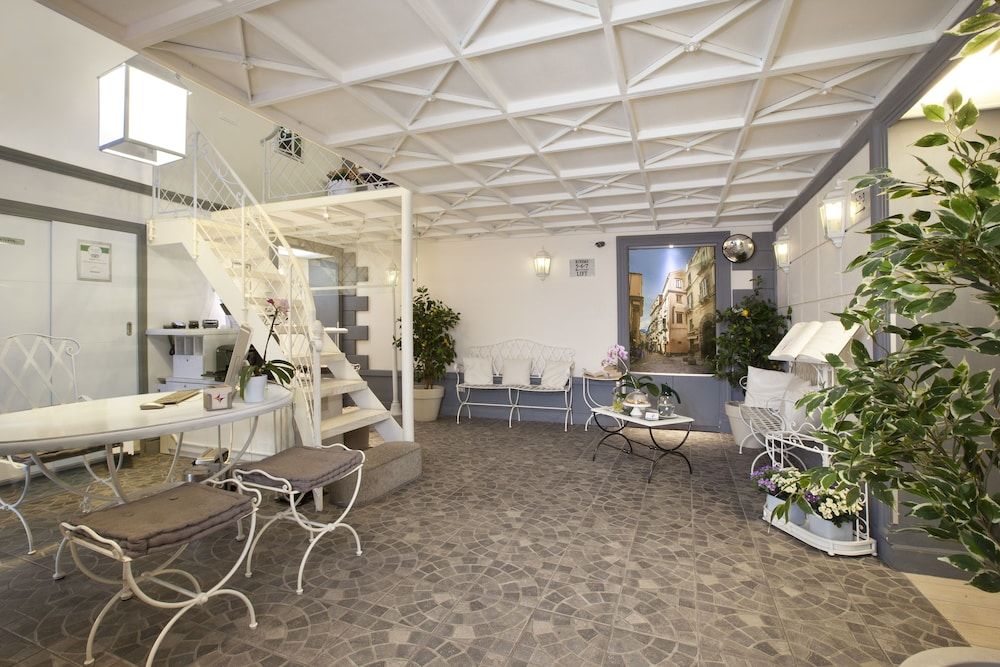 La Piazzetta Guest House 2