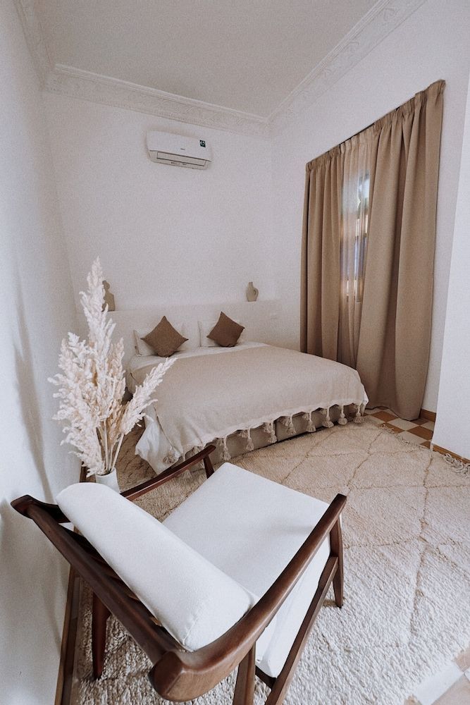 Riad Solila 2