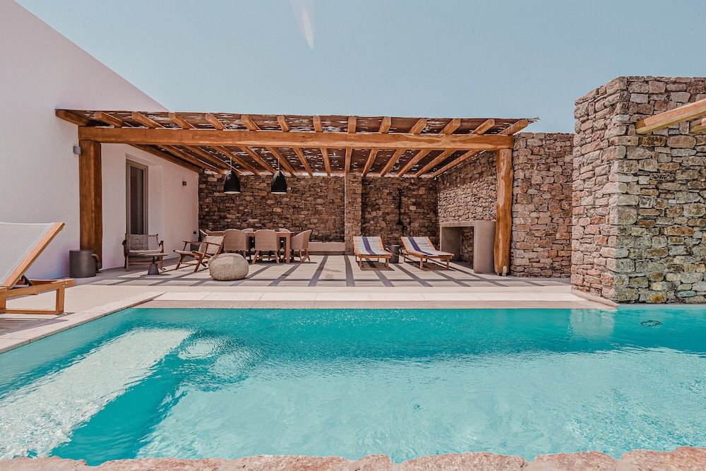 Amarelo Suites 1