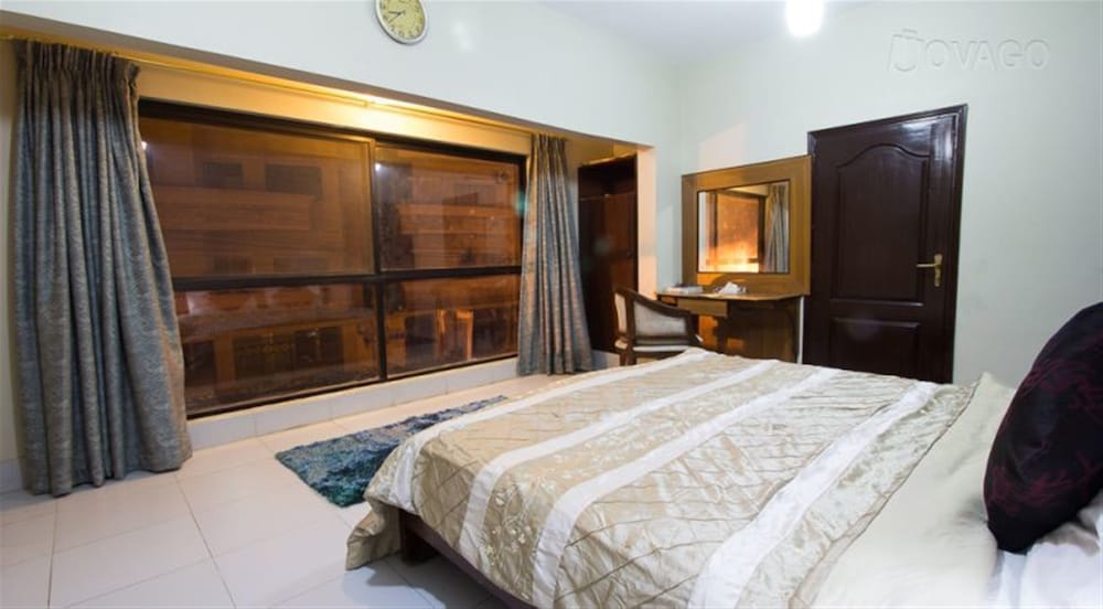 HillTop Hotel 2