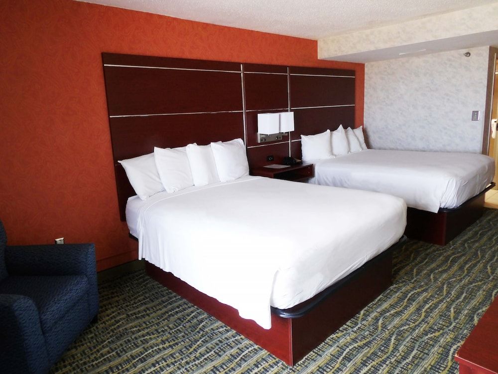 The Breakers Resort Inn 1