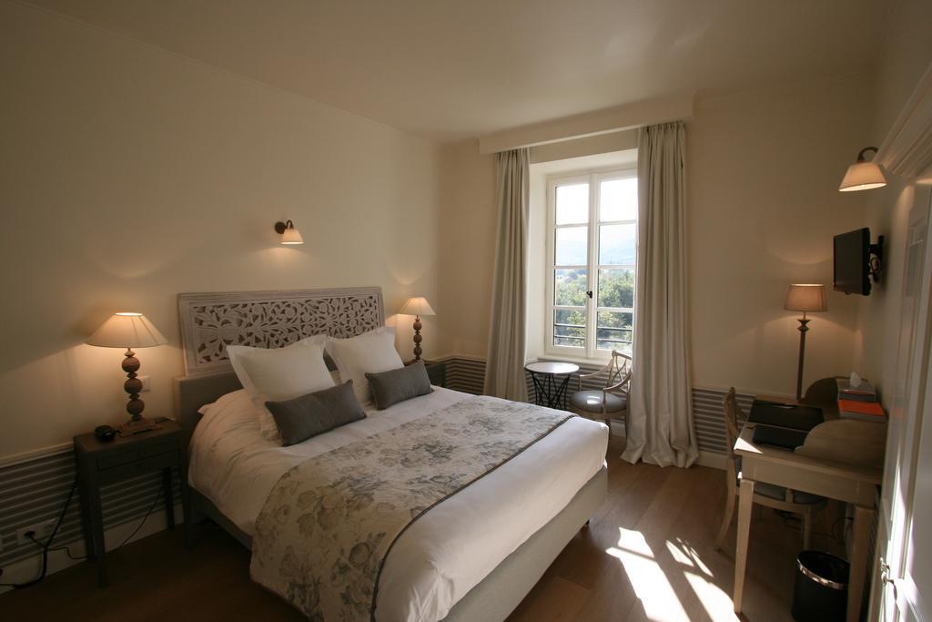 Château Les Oliviers de Salettes 2