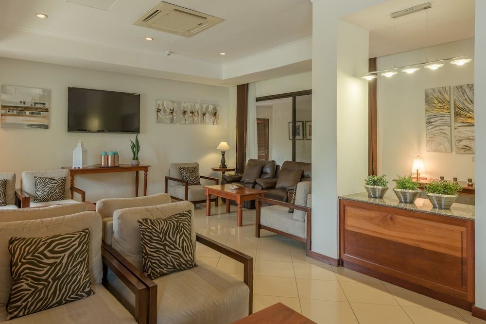 Sea Cliff Court Hotel & Luxury Apartments 2