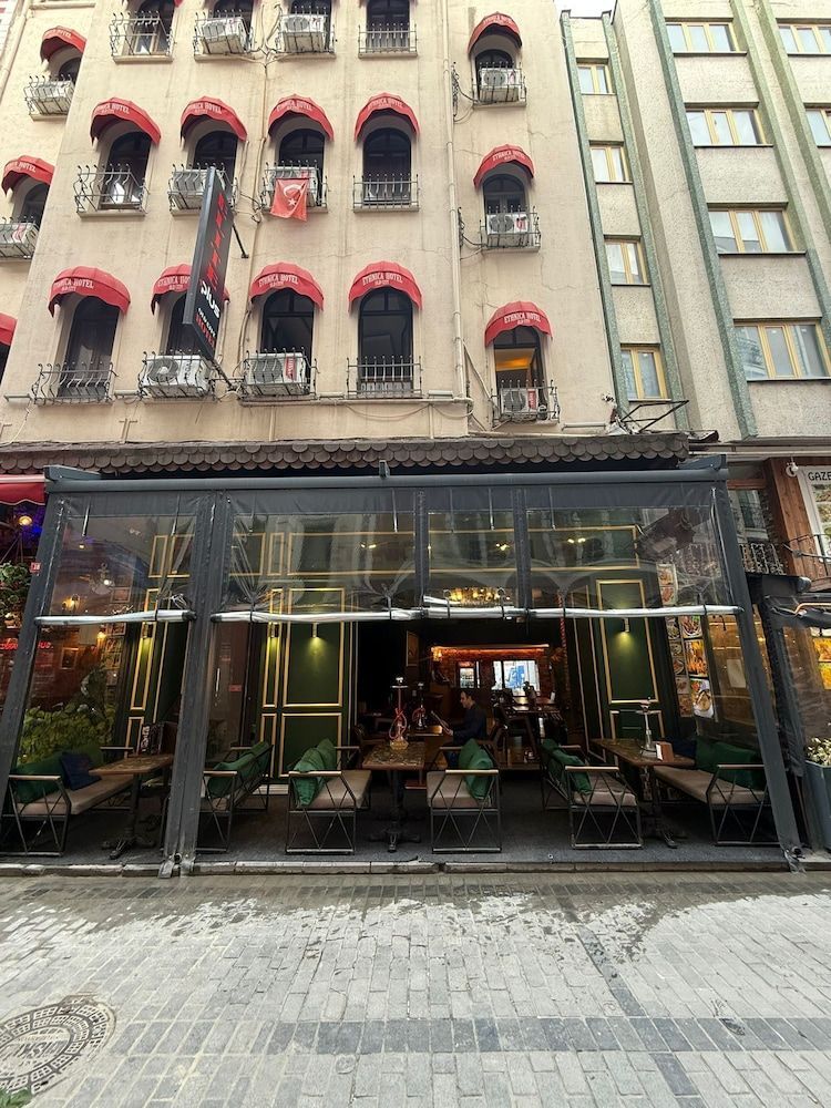 Ethnica Hotel Old City 1