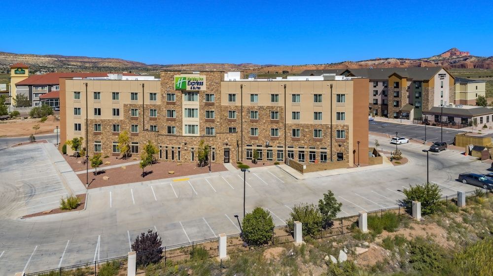Holiday Inn Express & Suites GALLUP EAST by IHG 1