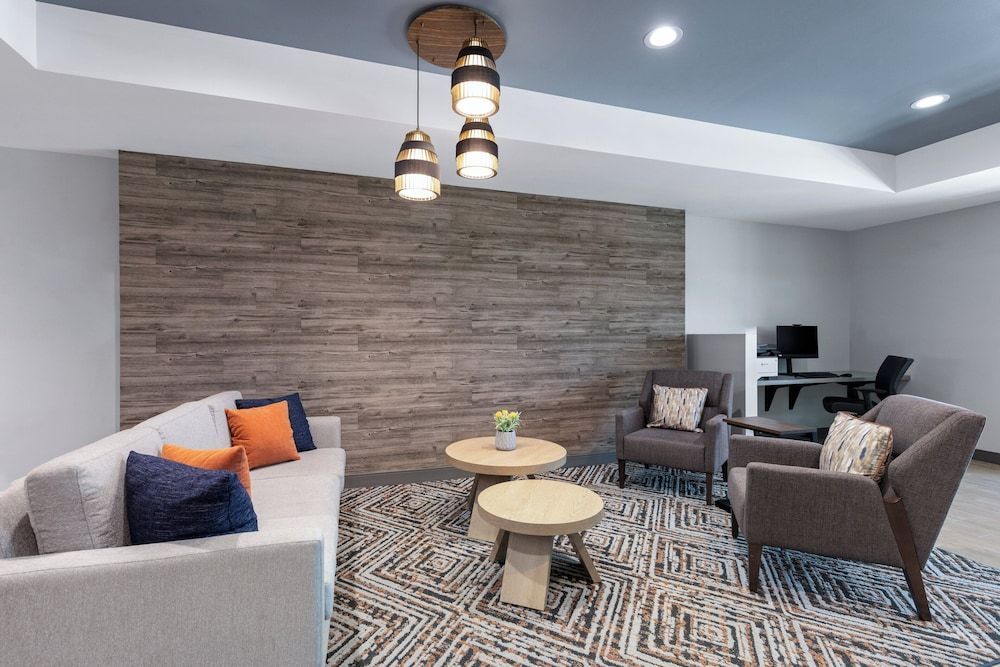 Candlewood Suites MCPHERSON by IHG 2