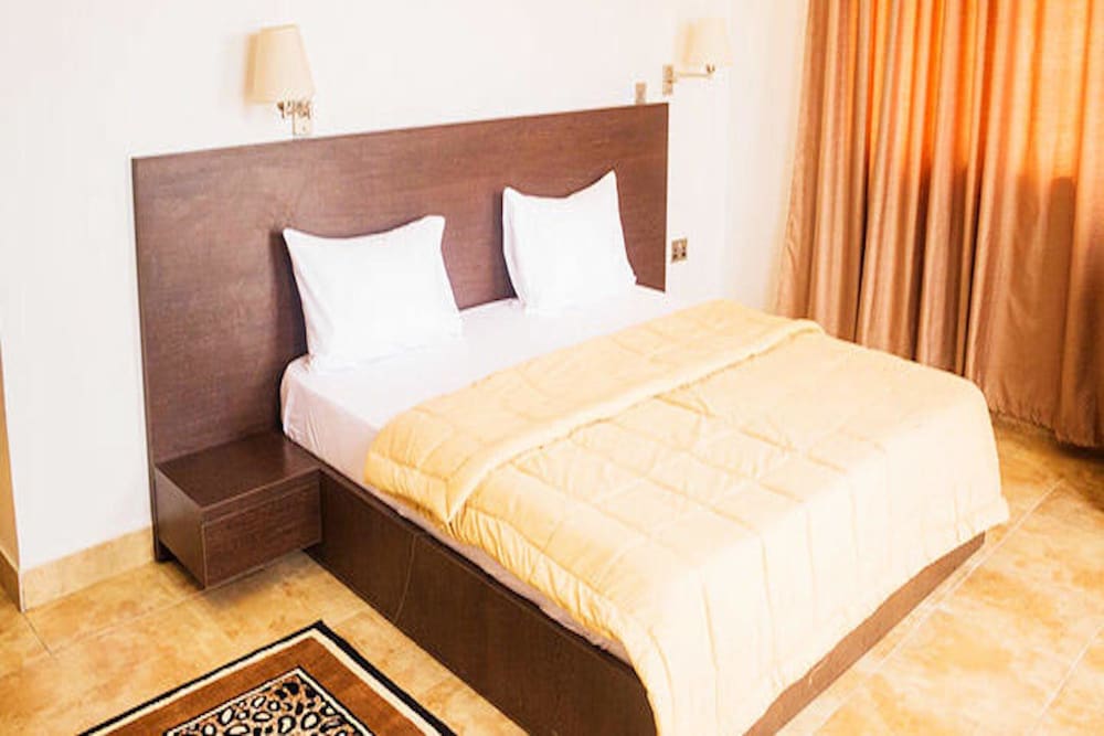 Reeve Court Apartment 2