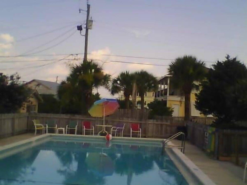 Sun-n-Sands Motel 2