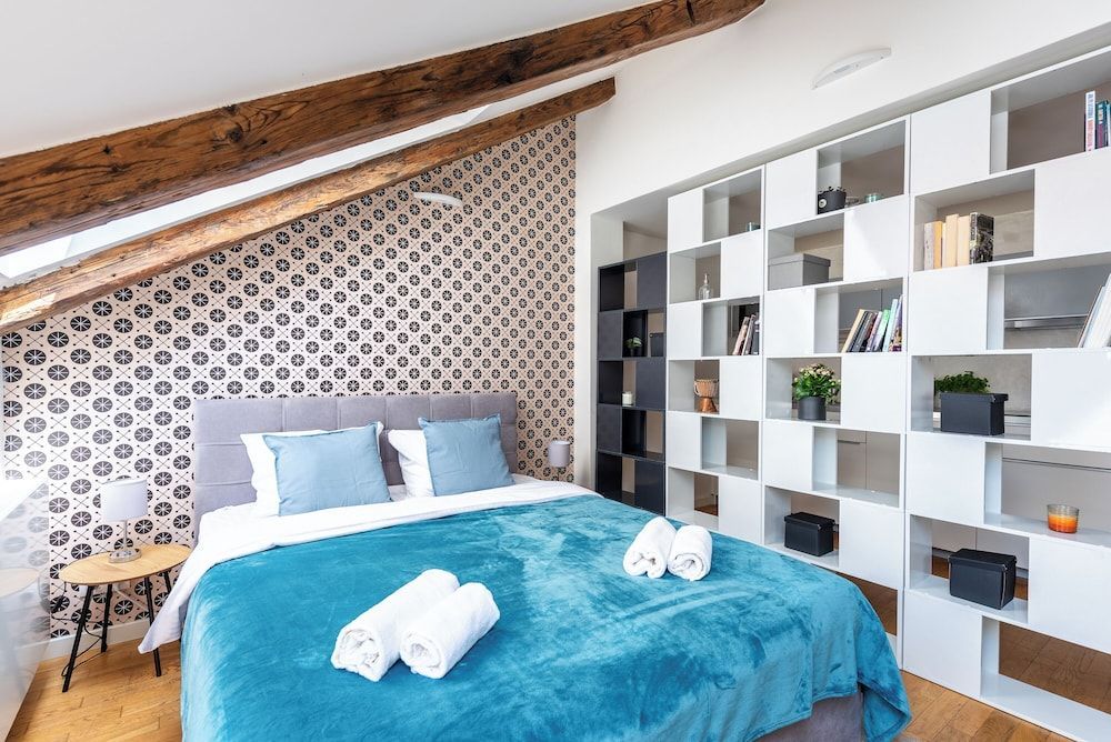 Modern 3 bedrooms apartment with AC 1