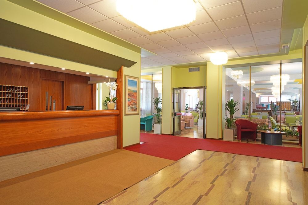 Hotel La Perla - Bike Hotel 2