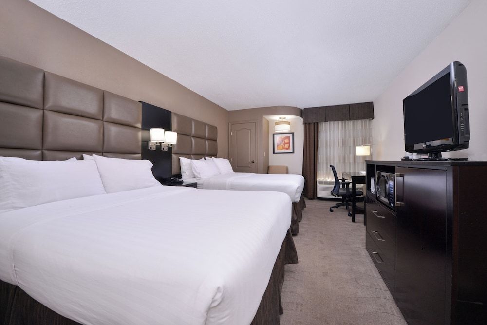 Holiday Inn Express BURLINGTON by IHG 1