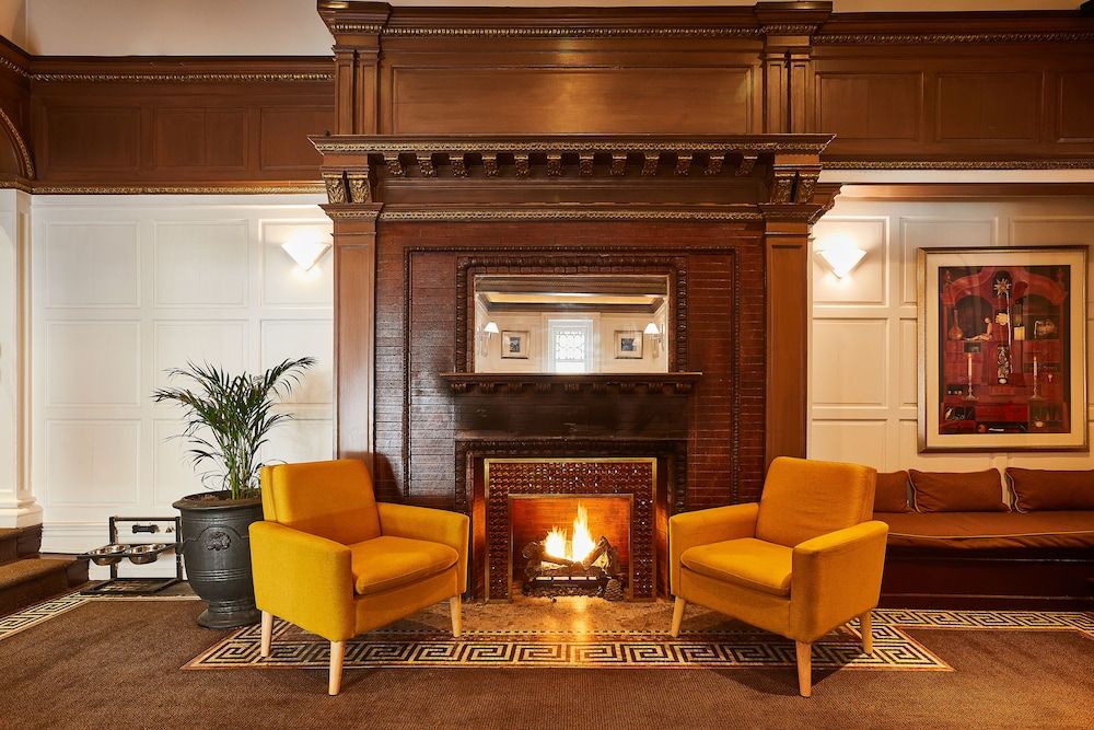 Alexander Inn 1