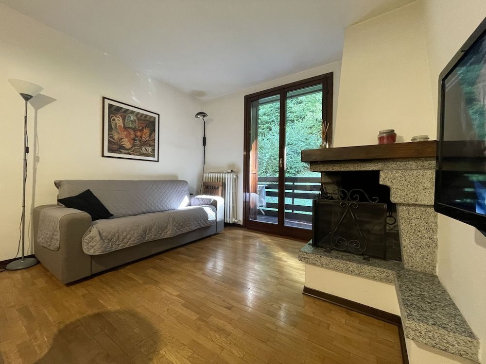 026 Bilocale con caminetto, Giustino 2