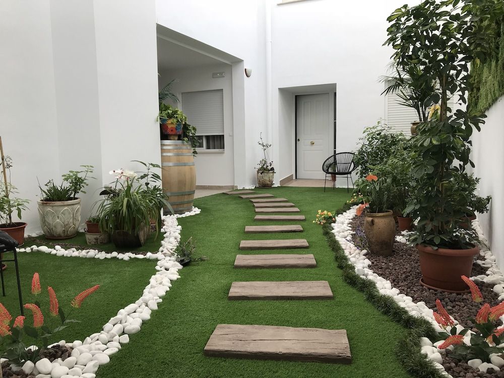 Hostal Rural Los Girasoles de iniesta 1