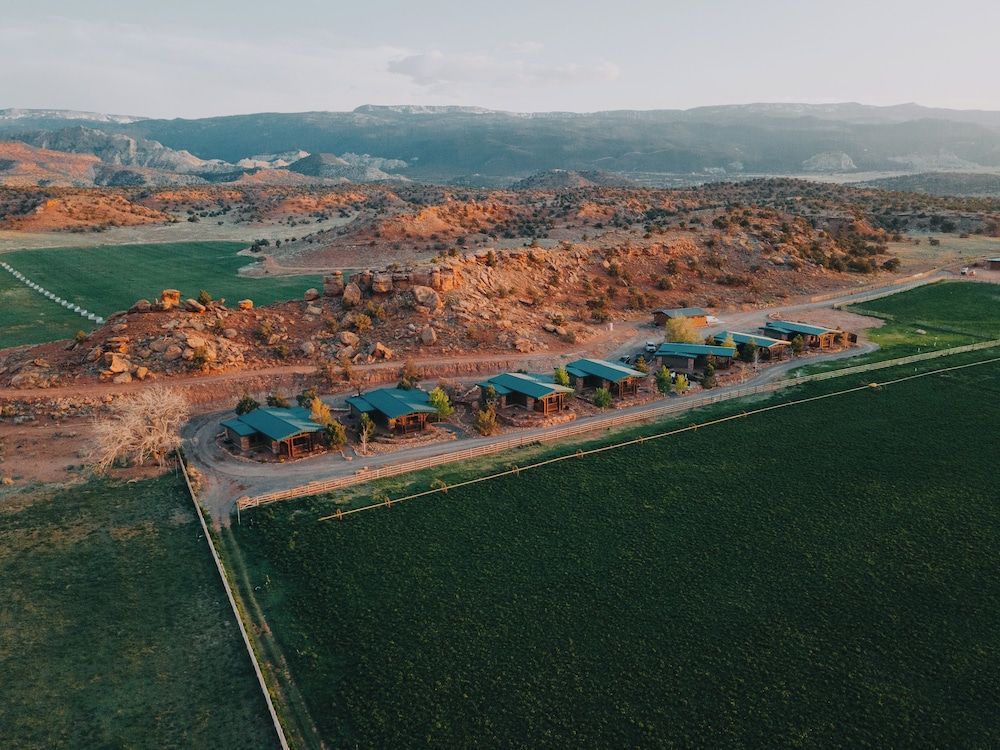 Cougar Ridge Resort 1