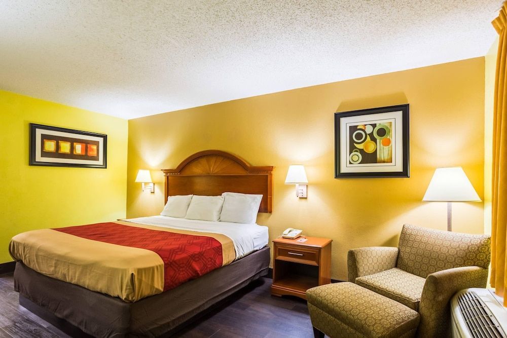 Econo Lodge Picayune 1